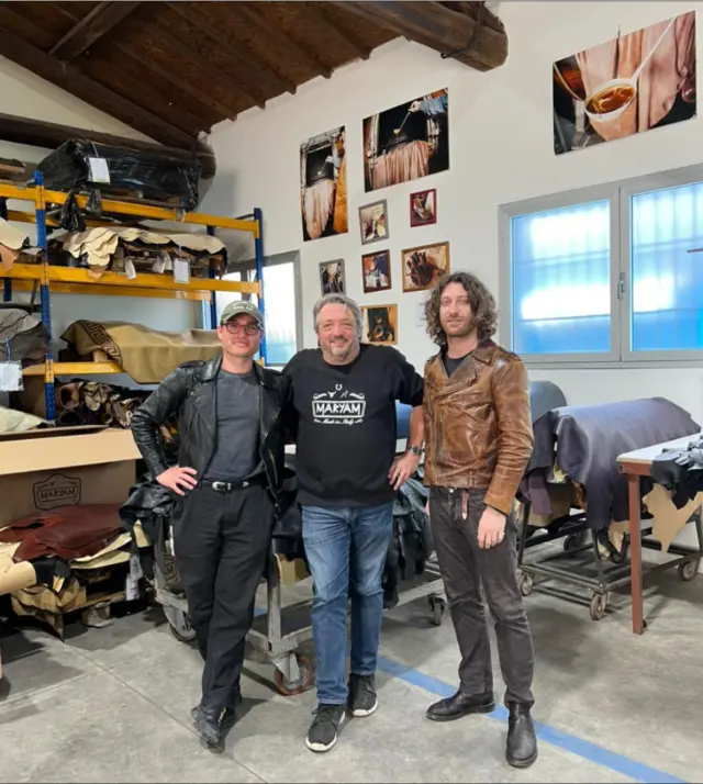 • Inside the Tannery •

Today we visited one of our favourite Tanneries, the legendary Maryam® Conceria in Santa Croce sull’Arno (Tuscany), meeting the Founder Andrea.

Maryam® Tannery was founded in the heart of the tanning district of Santa Croce sull’Arno. Its origins reflect our character, rooted in tradition and respect for the past.

The Maryam tannery, heir to centuries-old experience and knowledge, still carries out the slow process of processing with care and passion that leads the raw hides to become leather, in total respect for nature. A process based on the use of natural tannins from trees, new technologies and the slow passage of time.

Natural leathers like the Maryam® Vegetable Tanned have their own distinctive character and slight differences in texture, grain, scratches and color tone are signs of its authenticity.

Thank you guys for the great welcome 🤝

Proudly Hand Made in Italy