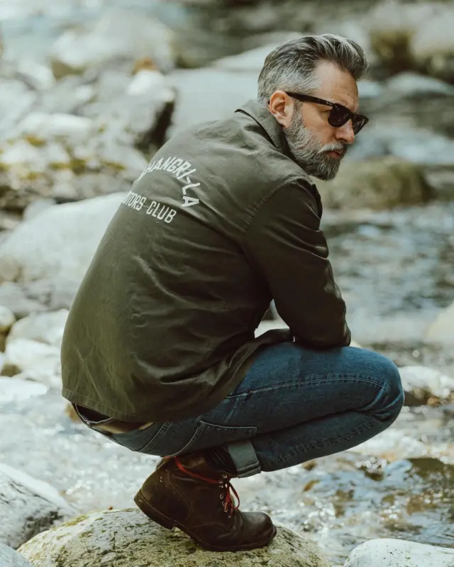 A special Day with Gianni of @la_fiaschetteria.

Gianni is a Motorycle Adventurer, Traveller and the Mind behind @la_fiaschetteria, a unique Alpine Inn experience in the Heart of Bergamo.

We shared our passions for Motorcycle Explorations, our Mountains and the love to well-made things.

He’s wearing our Masterpiece “Motors Club” Jungle Green Waxed Herringbone Overshirt.

Proudly Made in Italy